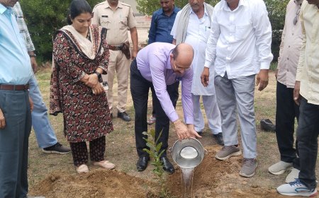संभागीय आयुक्त ने ऊपनी और कल्याणसर नया शिविरों का किया औचक निरीक्षण