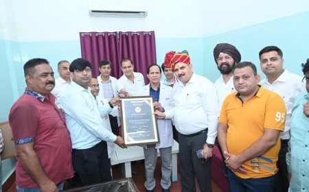 रोटरी रॉयल्स ने चिकित्सक दिवस पर रक्तदान शिविर एवं सम्मान समारोह से की सेवा प्रकल्पों की शुरुआत