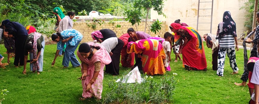 स्वच्छता पखवाड़ा के तहत काली माता मंदिर में किया श्रमदान