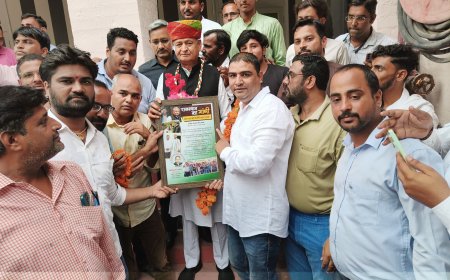 अशोक गहलोत फैंस क्लब ने किया पूर्व मुख्यमंत्री अशोक गहलोत का अभिनंदन